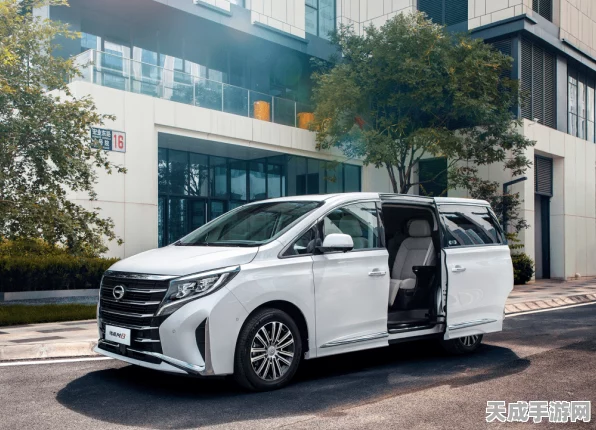 赛力斯汽车神秘新作曝光，问界M8 SUV外观专利惊现，设计亮点抢先看！