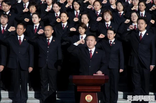 使命召唤手游绝技揭秘，左手扔雷战术，称霸战场新策略