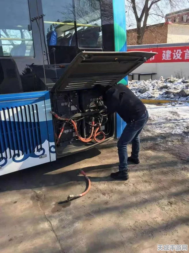 手游圈热议，新能源概念手游火爆，电池安全挑战成游戏新剧情焦点