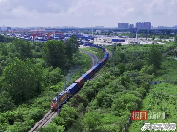 汉产新能源车闪耀出海，中欧班列助力，欧洲市场新宠即将诞生？