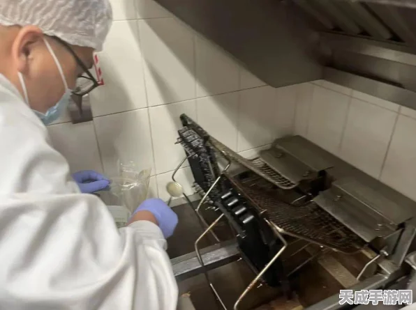 香肠派对大逃杀激战正酣，必胜客跨界联动解锁全新玩法体验