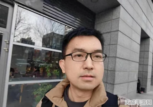 手游跨界新风尚！小米SU7荣获2024年度新能源车评选口碑榜首，跨界融合引发热议