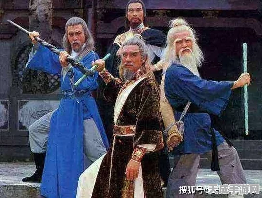 手游跨界对决，张三丰百年修为憾负射雕英雄黄裳？