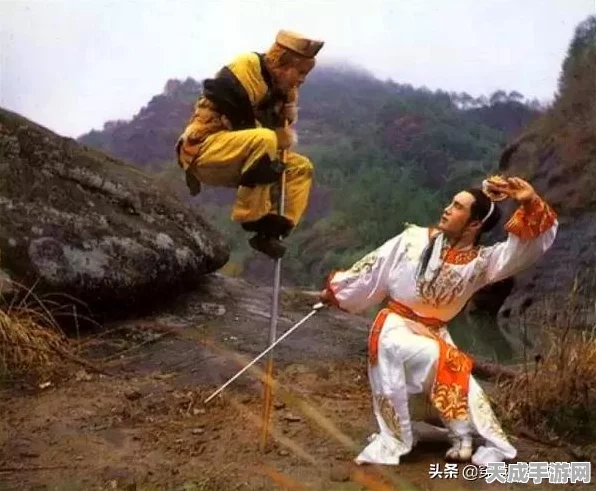 手游角色大比拼，少年西游记中东海龙王VS小白龙，谁才是你的最强助力？