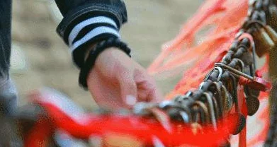 手游情缘，浪漫告白赛，爱意绽放游戏世界