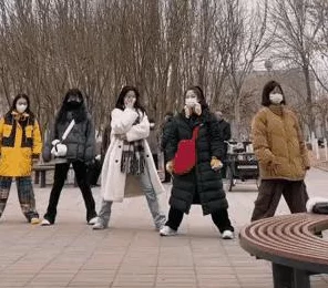 心动小镇摩托车更换指南，解锁炫酷座驾，驰骋小镇风光