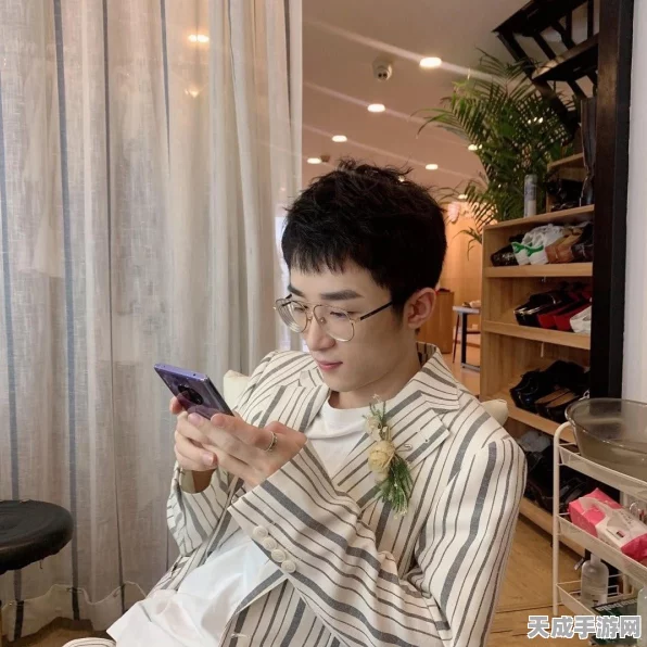 和平精英圣诞惊喜大揭秘，翻袜子技巧与夺冠全攻略