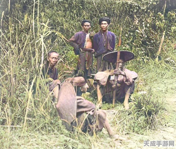 猎手之王武器对决，双手锤VS长枪，谁才是战场霸主？