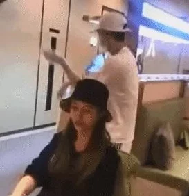 原神周末狂欢一小时，线下活动预约全攻略，赢取限定周边与豪华礼包
