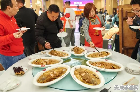烟雨江湖美食探索，揭秘后厨神秘位置与烹饪大赛详情