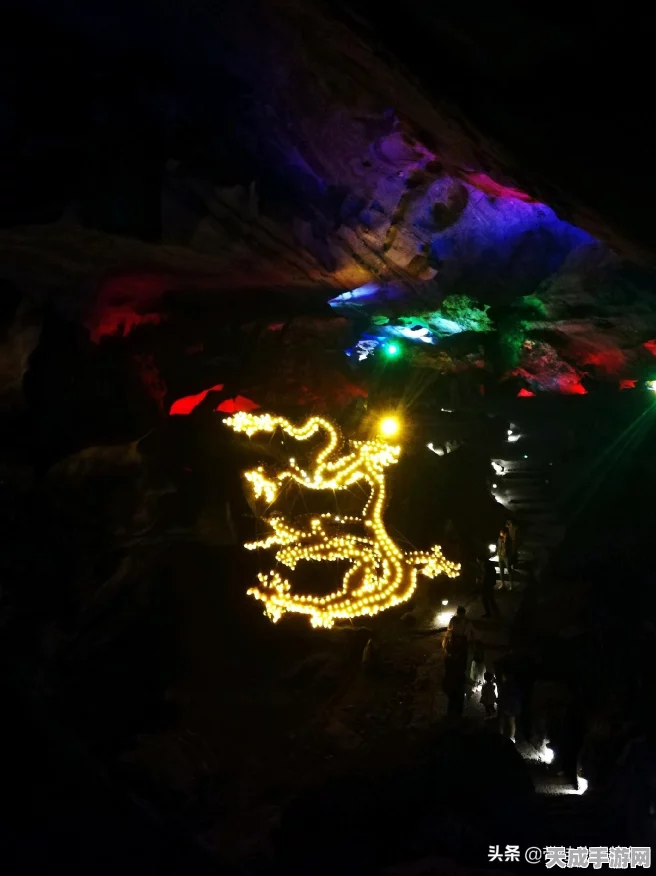 DNF手游新风尚，揭秘头顶小皇冠的荣耀获取之道