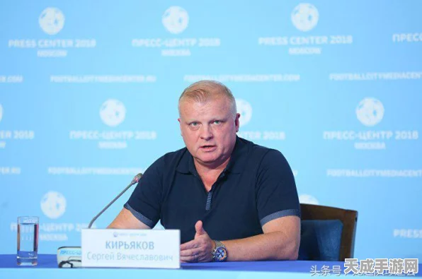 FIFA足球世界，揭秘顶级中锋，谁才是球场上的霸主？