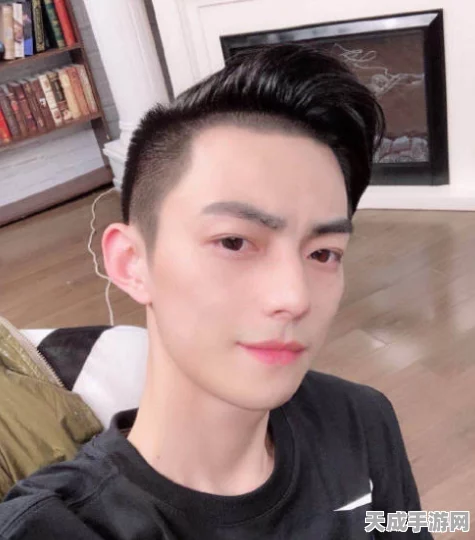 志勋LOL直播首秀大揭秘，新手开荒全攻略，追踪从零开始的电竞之旅