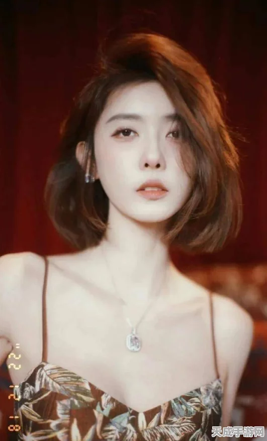 聂小雨暗黑三部曲震撼来袭，正义交锋阴谋，揭秘黑色战神传奇赛事