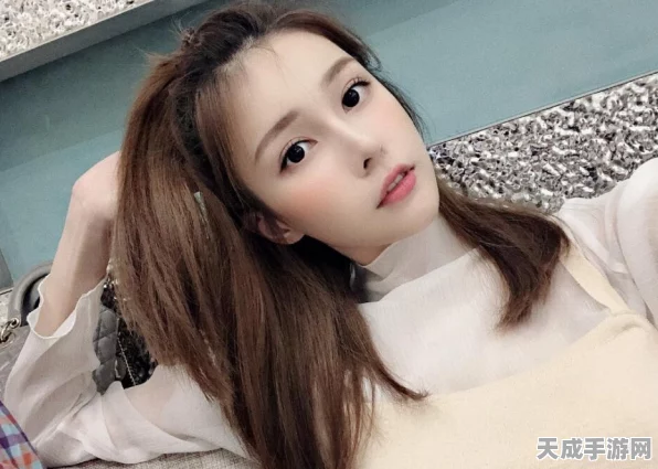 和平精英豪掷千金，金色玛莎拉蒂抽奖引热议，千元投入值不值？