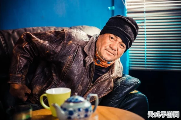 欢乐球吃球攻略揭秘，轻松解锁安全帽泡泡，提升竞技实力！