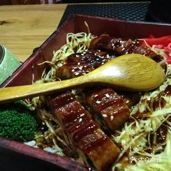 幻塔美食探秘，香辣鳗鱼获取攻略与绝妙口感深度剖析