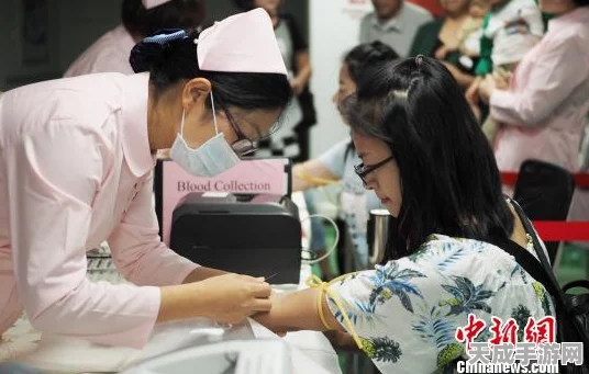 方舟生存进化，揭秘‘抽血器’能否抽取恐龙血液的奇幻探索