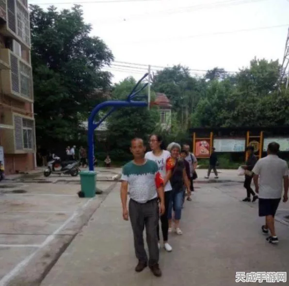 Q版模拟新风尚，放置市场游戏下载量飙升，经营乐趣无限！